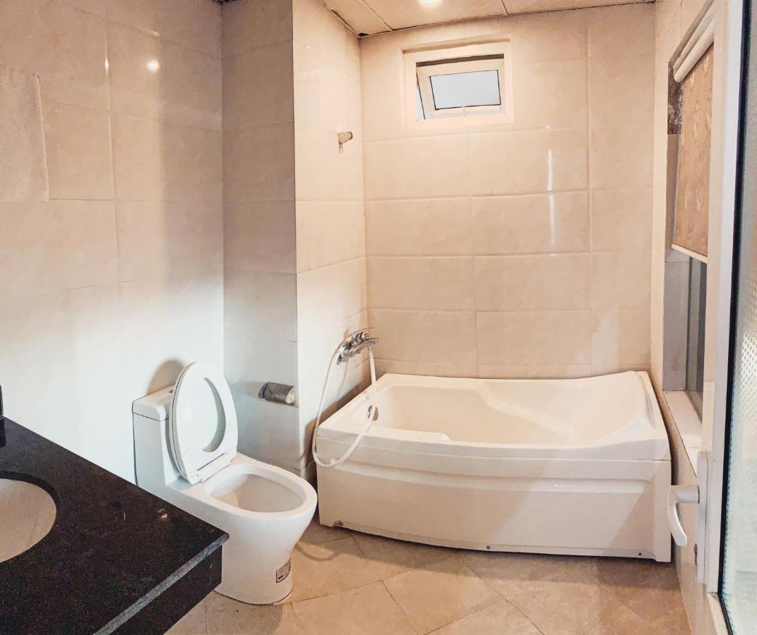 Hoang Ngan 1 Hotel - Tp. Вин Екстериор снимка
