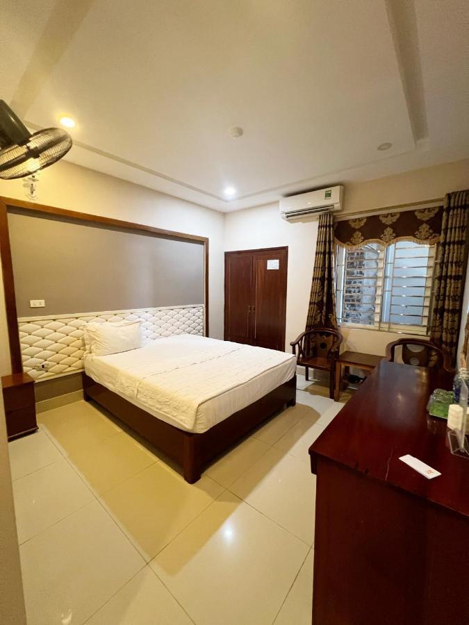Hoang Ngan 1 Hotel - Tp. Вин Екстериор снимка