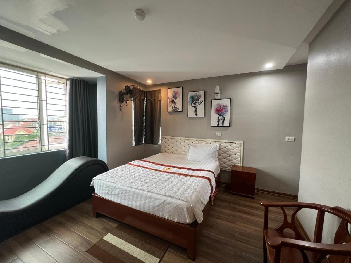 Hoang Ngan 1 Hotel - Tp. Вин Екстериор снимка