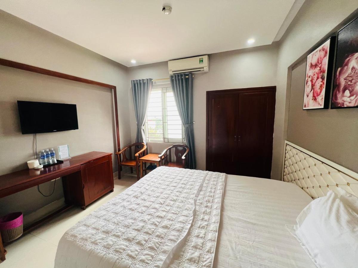 Hoang Ngan 1 Hotel - Tp. Вин Екстериор снимка
