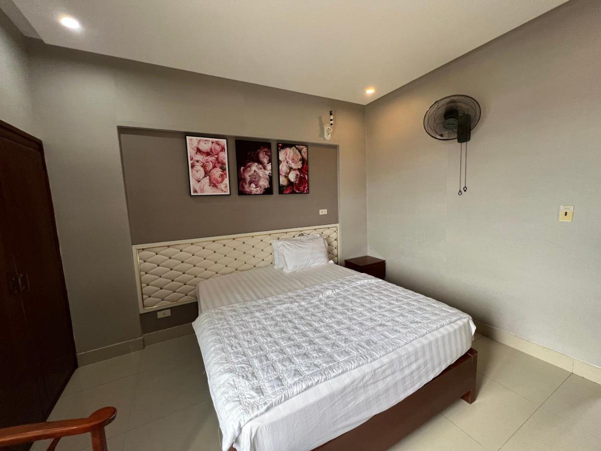 Hoang Ngan 1 Hotel - Tp. Вин Екстериор снимка