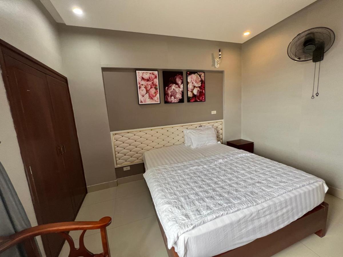Hoang Ngan 1 Hotel - Tp. Вин Екстериор снимка